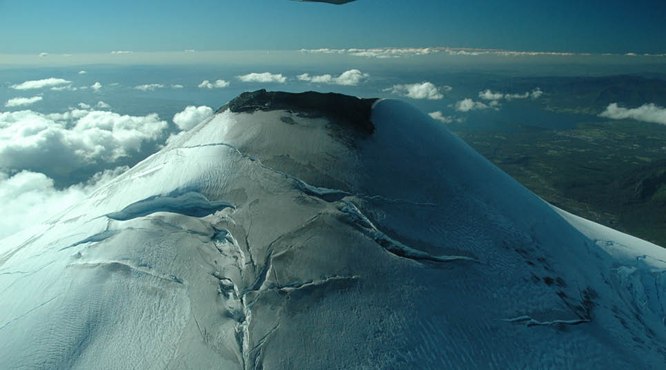 Cratera do Vulcão em voo panorâmico