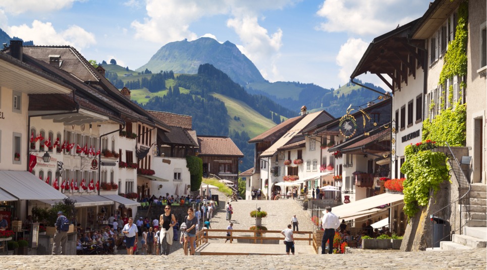vila medieval de Gruyèrer. foto: Shutterstock