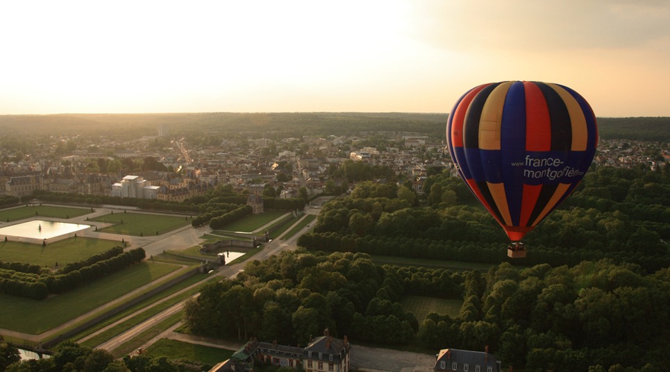 Quem visita a França também pode se aventurar em um passeio de balão (foto: divulgação)