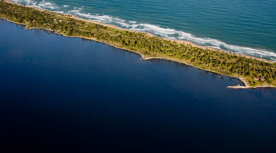 Lagoa Cassange, Península