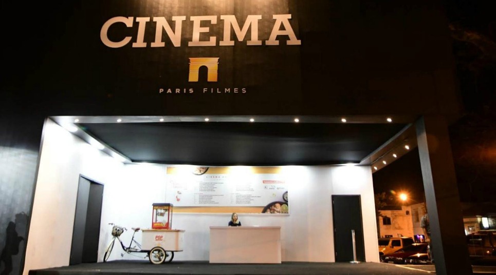 Cinema no Festival do Camarão de Ilhabela