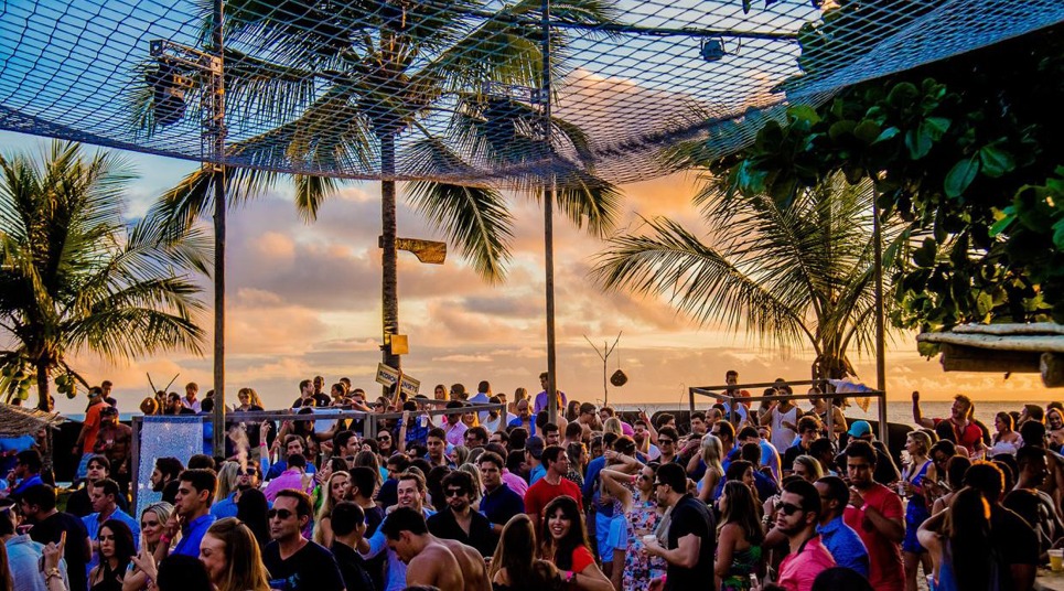 O Cafe de la Musique tem ares de balneário europeu Café de la Musique