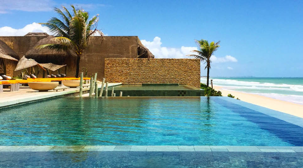 Piscina do Kenoa Resort