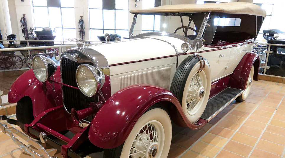 Museu de carros antigos do príncipe de Mônaco