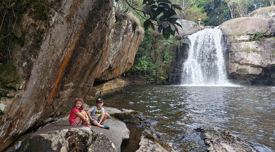 A melhor coisa no calor é se refrescar nesta cachoeira Área de cachoeiras em Cunha