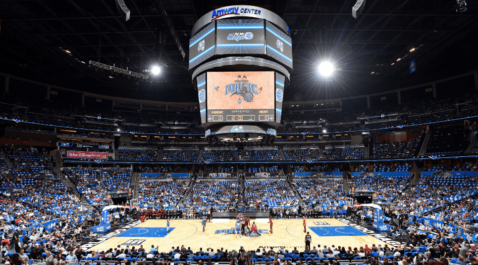 Amway Center: ideal para curtir uma boa partida de basquete (foto: divulgação/Amway Center)