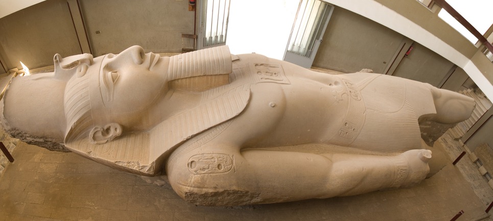 Estátua de Ramsés II
