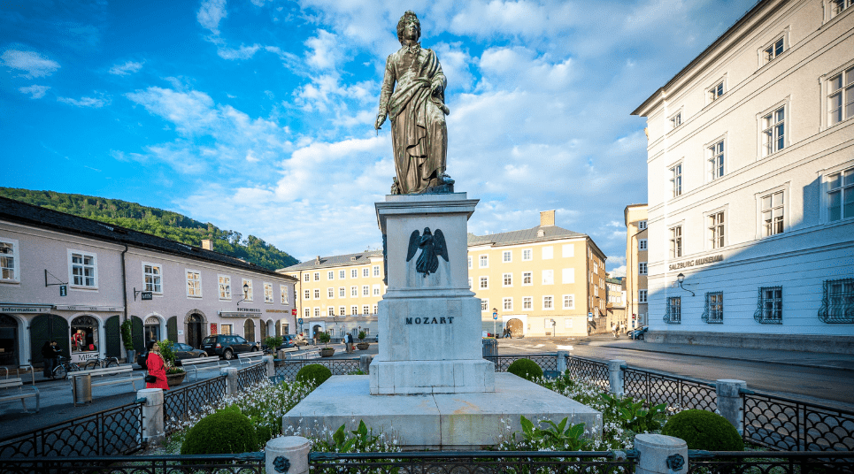 Estátua de Mozart