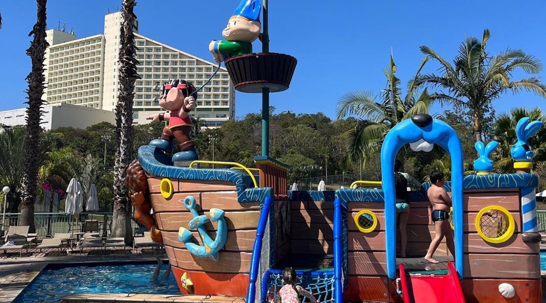 Hotel com parque aquático: Piscina infantil do Boubon Atibaia