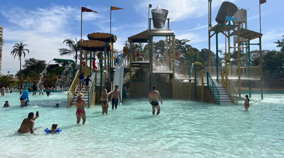 Hot Beach parque tem atrações para todas as idades