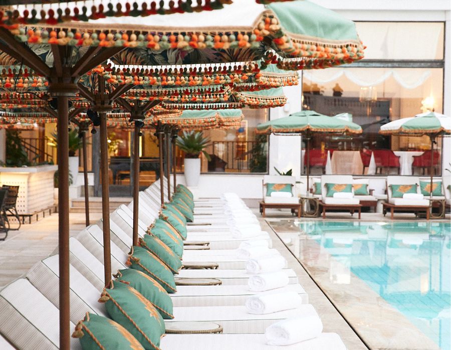 Novo visual da piscina do Hotel Copacabana Palace