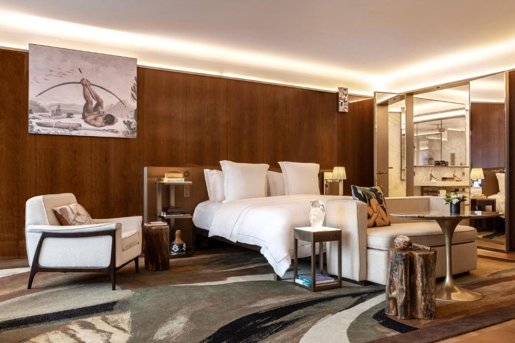 Quarto padrão do Rosewood Hotel São Paulo, o melhor do país 