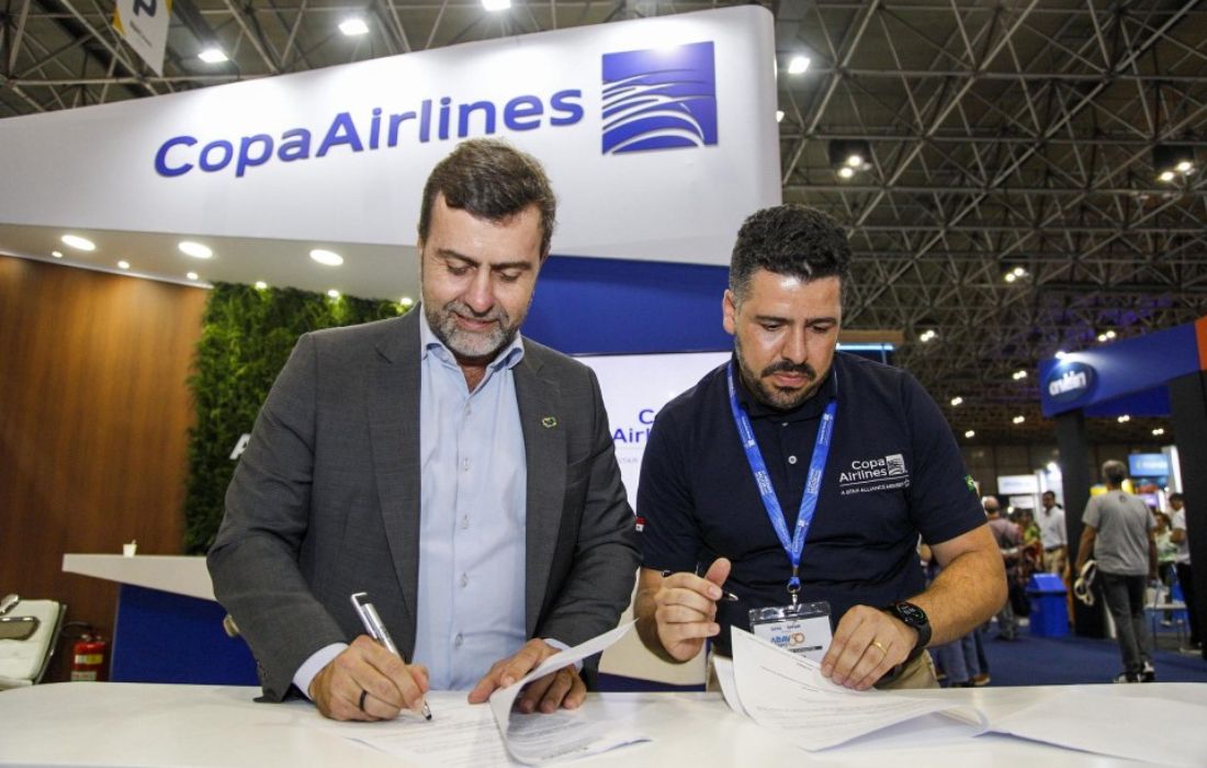 Assinatura da Embratur com a Copa Airlines