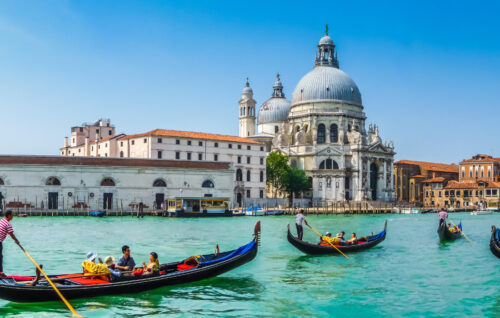 Veneza começa cobrar taxa de entrada a partir de abril.