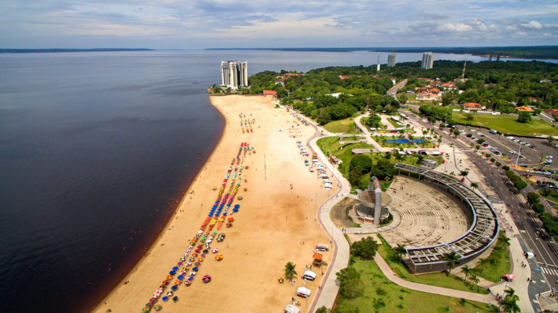 Praia da Ponta Negra em Manaus(shutterstock)