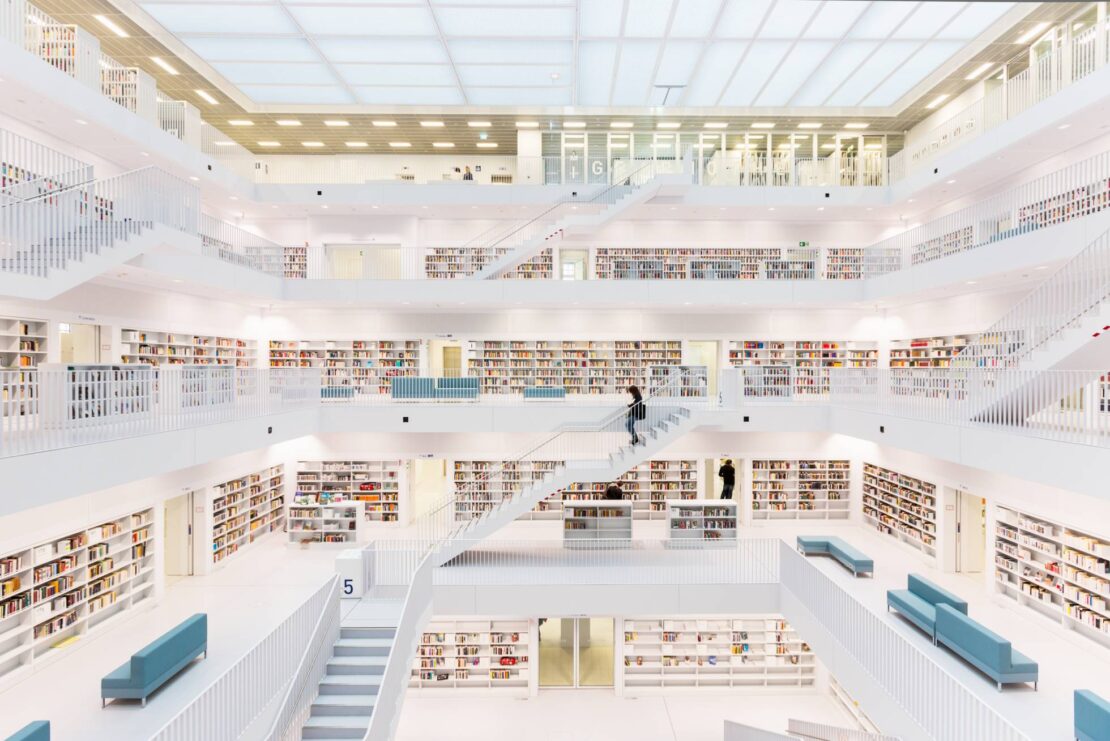 Biblioteca Pública de Stuttgart, Alemanha (shutterstock)