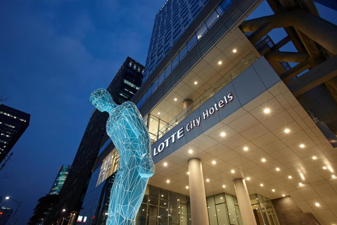 LOTTE City Hotel Myeongdong (booking.com)
