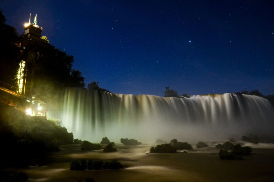Passeios noturnos nas Cataratas do Iguaçu devem começar em março (divulgação)