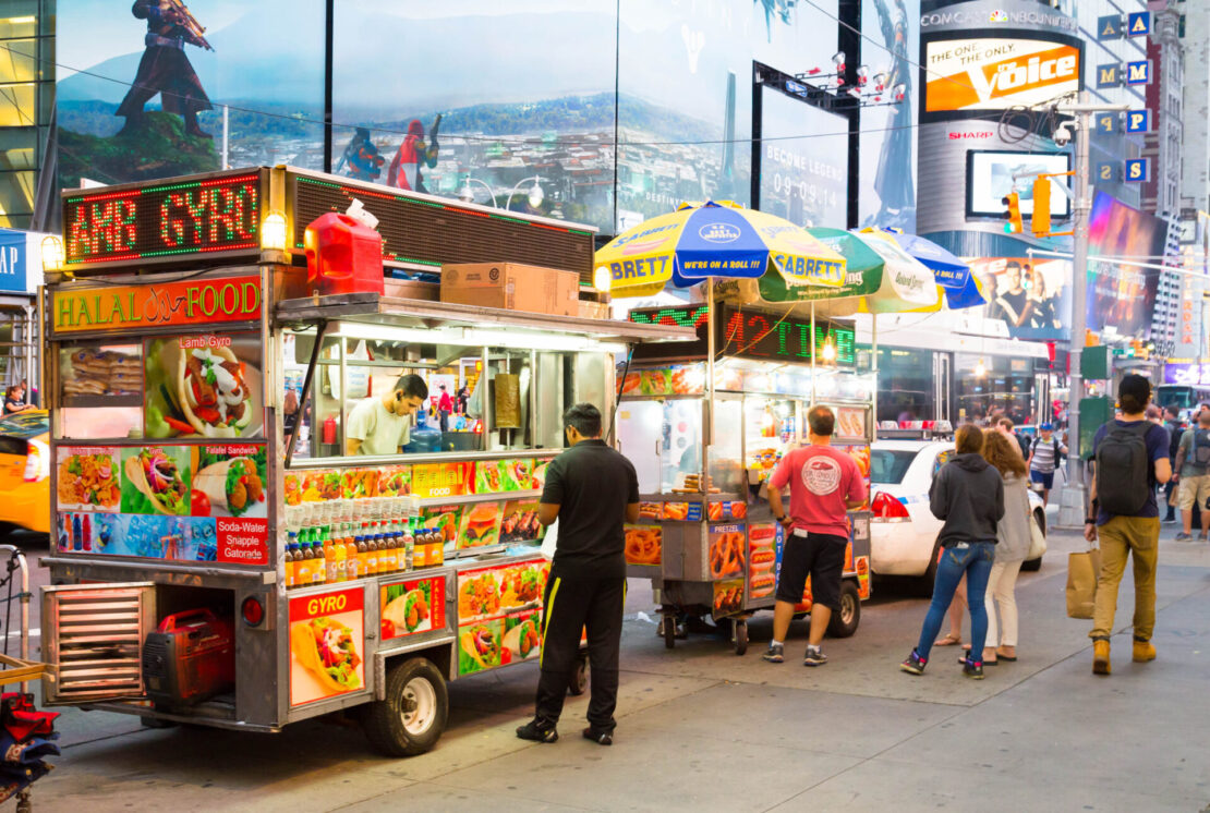 De Hot Dog a Gyoza, as comidas de rua são típicas em todo o mundo (shutterstock)