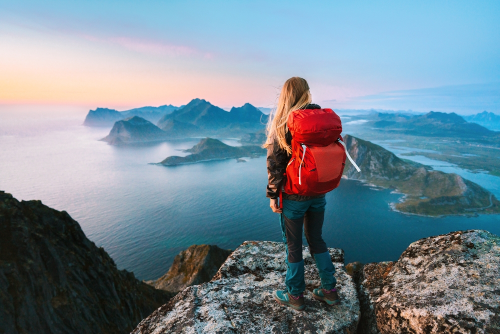 Sol da meia-noite: Ilhas Lofoten na Noruega