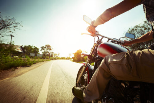 Sobre duas rodas: roteiros incríveis para motociclistas