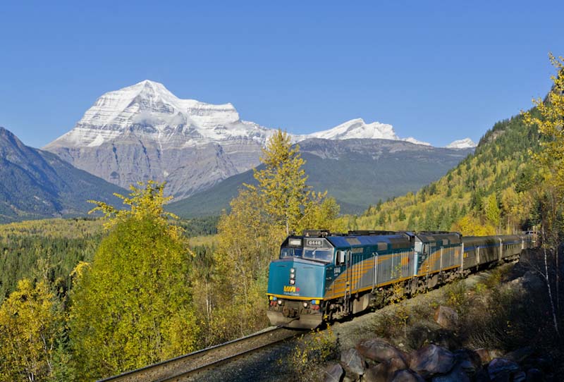 Explore o Canadá de trem
