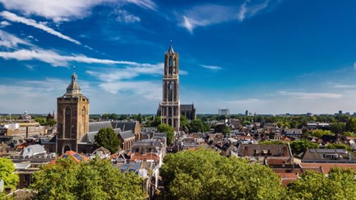 Espada medieval encontrada em Utrecht atrai turistas