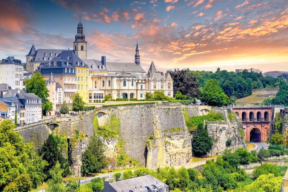 Luxemburgo encanta com paisagens, castelos e história