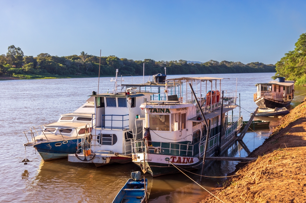 Barcos no porto de Pirapora