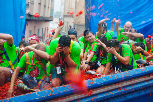 Tomatina: conheça essa divertida batalha na Espanha
