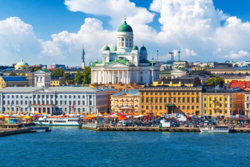 Helsinque combina segurança urbana com rica história