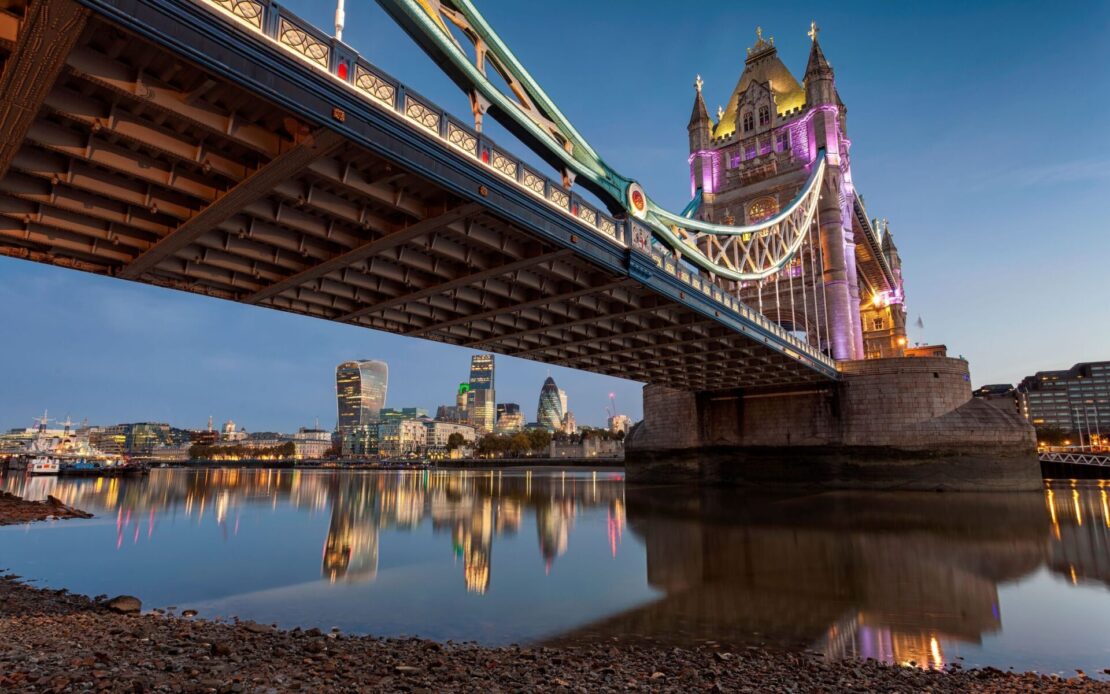 Londres: Vista da Tower Bridge e Rio Tâmisa
