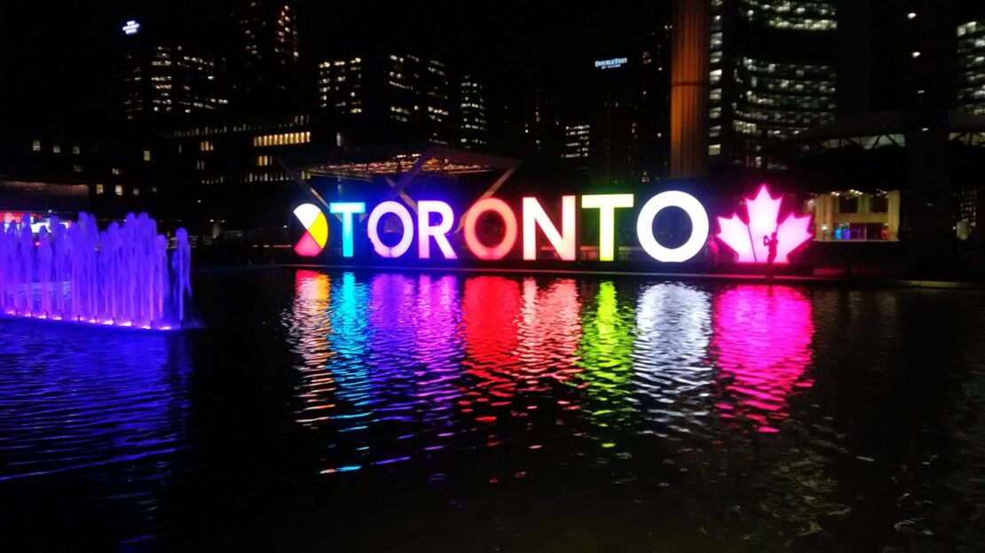 Nuit Blanche Toronto 2025 celebra arte contemporânea