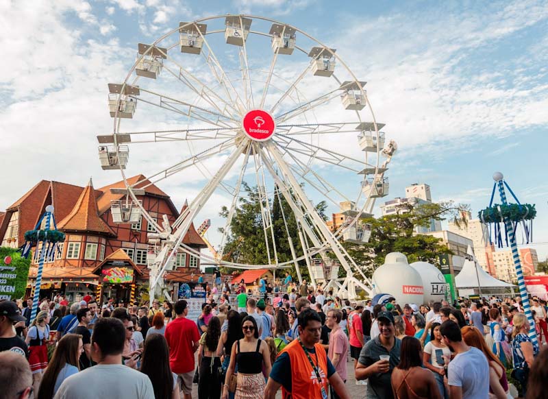 Oktoberfest Blumenau: maior festa alemã das américas em outubro
