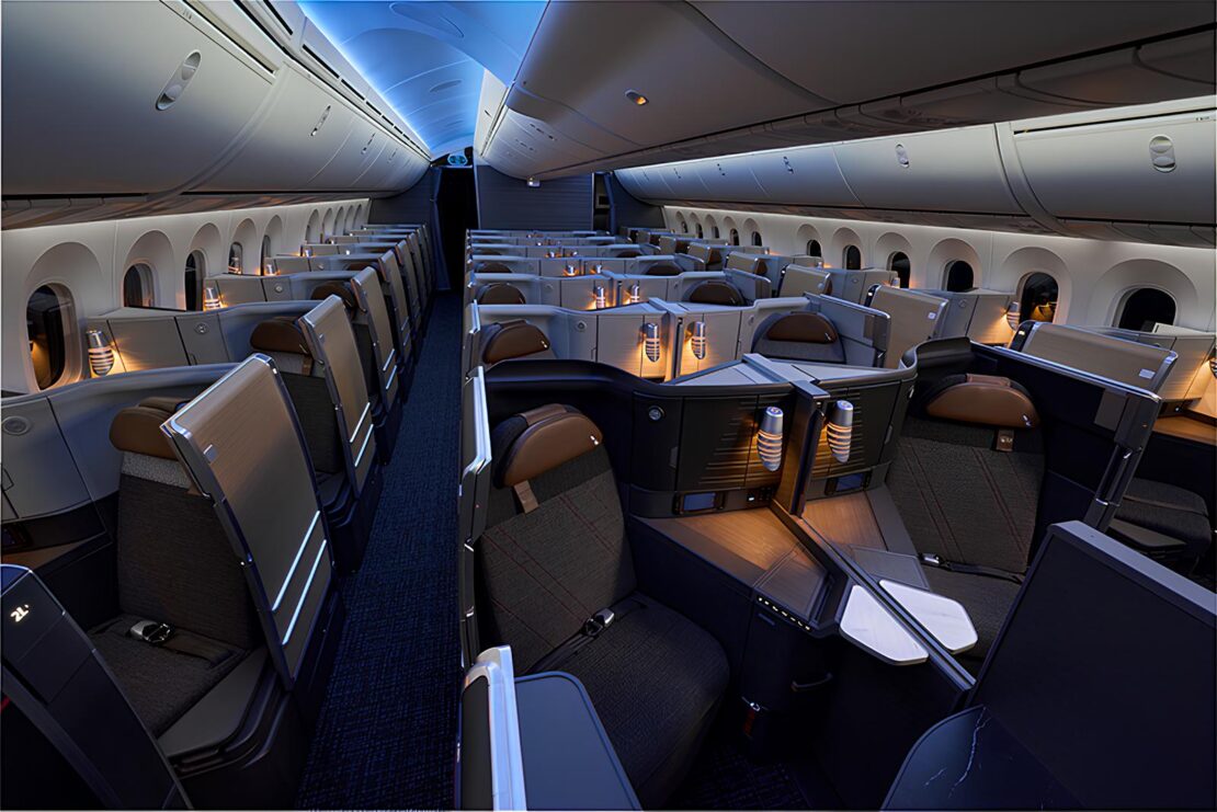 American Airlines celebra centenário com pintura especial retrô