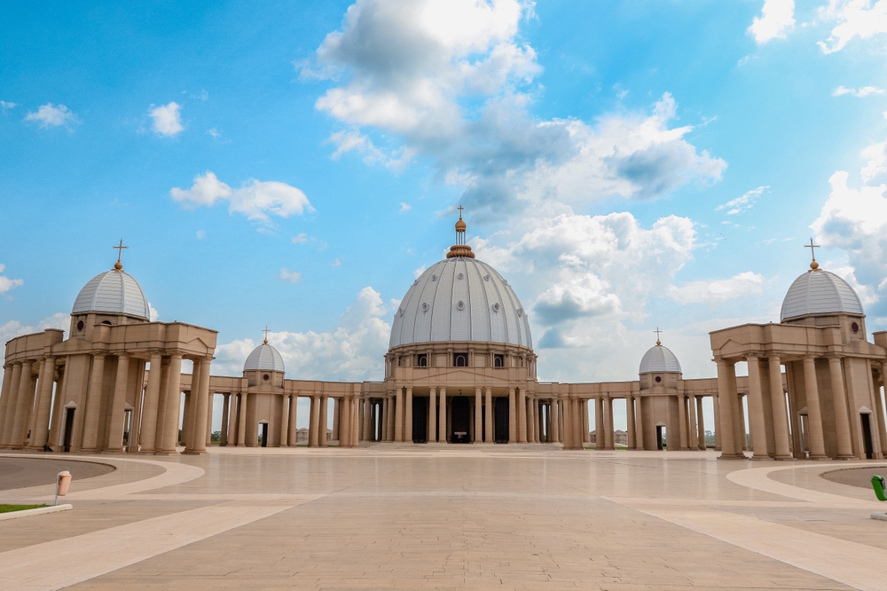 Basílica de Nossa Senhora da Paz na Costa do Marfim