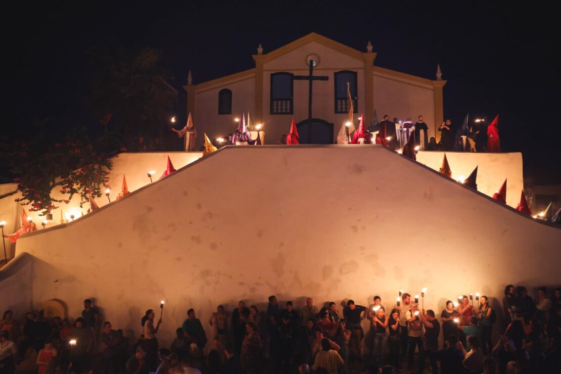 Procissão do Fogaréu: Goiás celebra fé, cultura e tradição secular