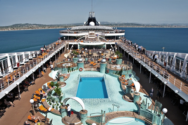 Le Grand Bleu no MSC Magnifica