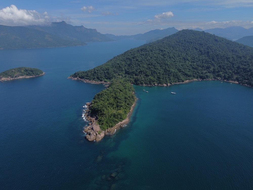 Ilha dos Cocos em Paraty: as Maldivas brasileiras