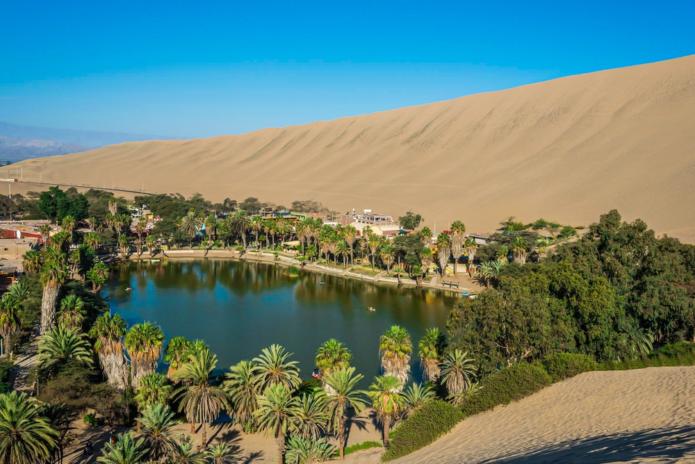 Lagoa Huacachina no Peru