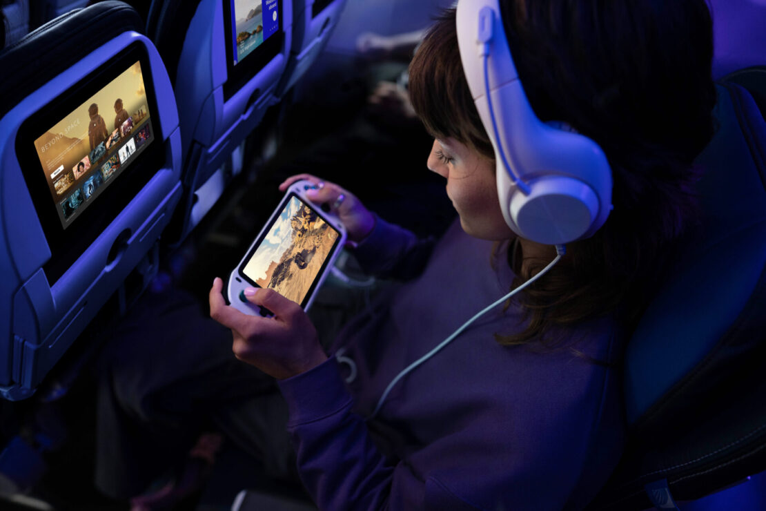 United faz história com primeiro voo comercial usando Starlink