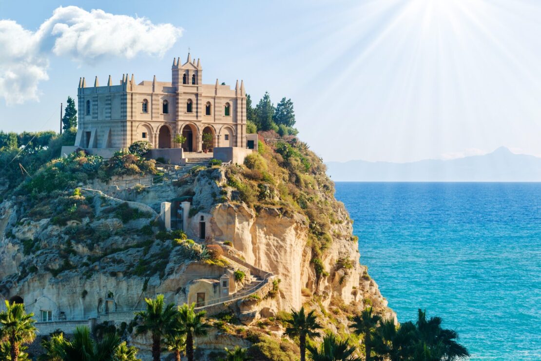 Santuário de Santa Maria dell'Isola em Tropea na Itália