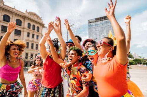 Carnaval 2026: destinos em alta e dicas para economizar