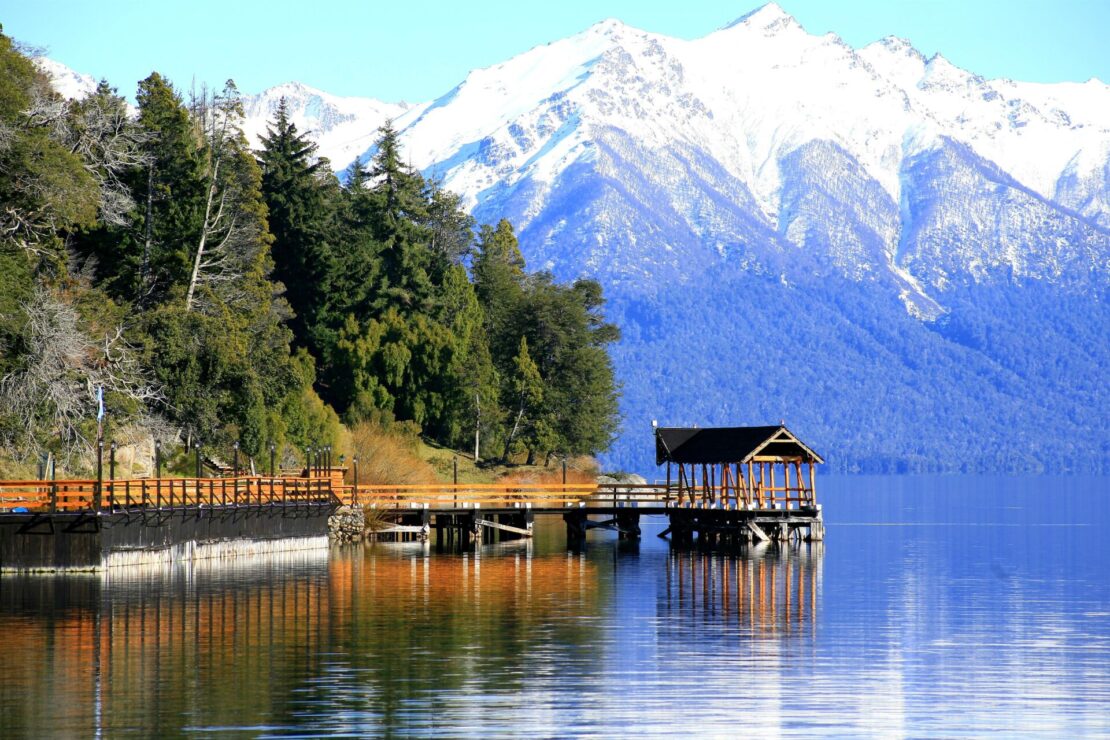 Cachoeira vulcânica revela espetáculo natural único na Patagônia