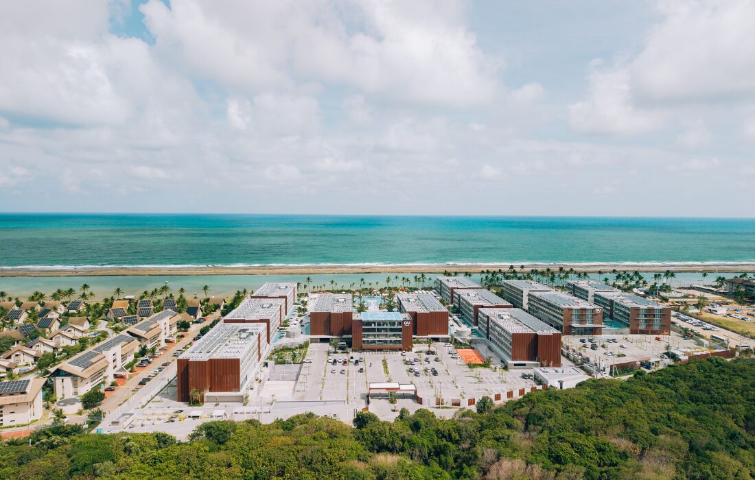 Porto 2 Life é o maior resort pé na areia do Brasil