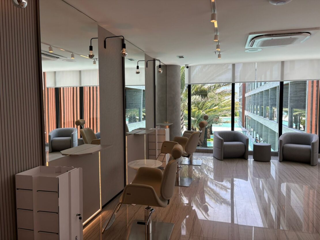 Salão de beleza no resort Porto 2 Life é opção para quem não abre mão dos cuidados