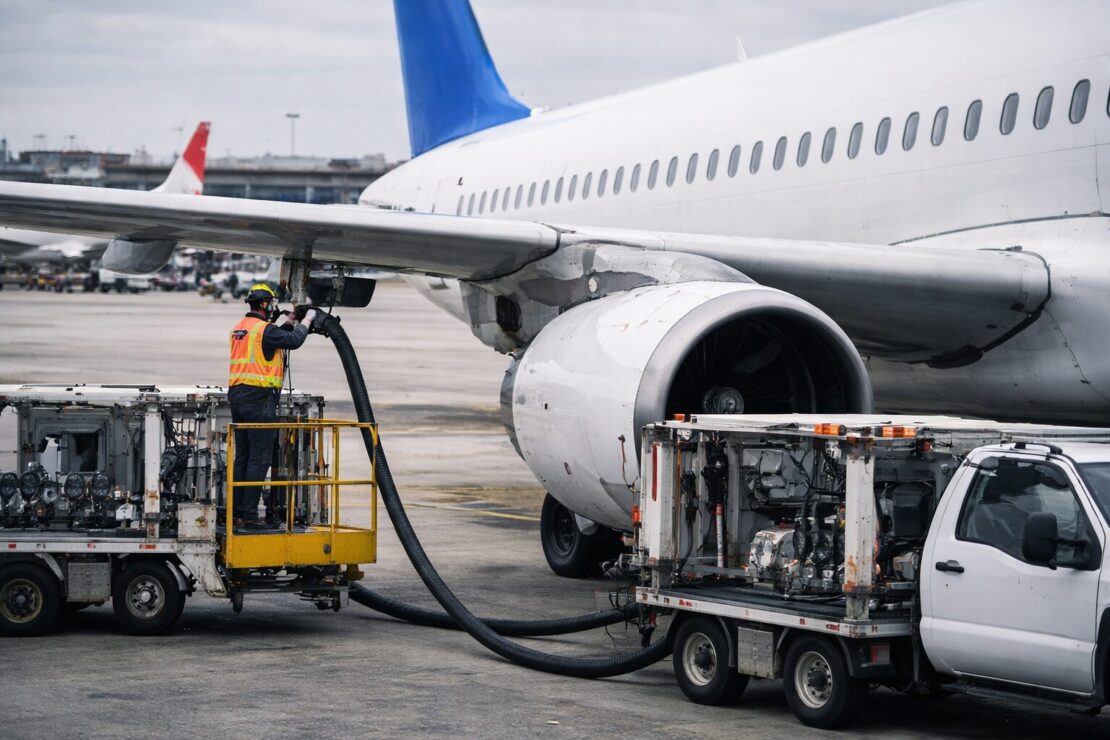 Falta de querosene pressiona voos e turismo global