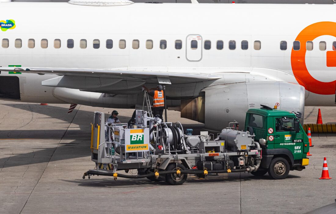 Pacote do Governo inclui redução de tributos, linhas de crédito e mudanças no repasse do reajuste do querosene de aviação.