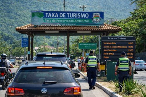 Ilhabela retoma taxa ambiental e impacta turistas visitantes