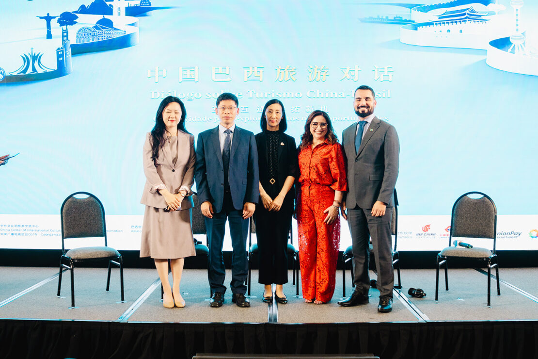 painel dialogue china
